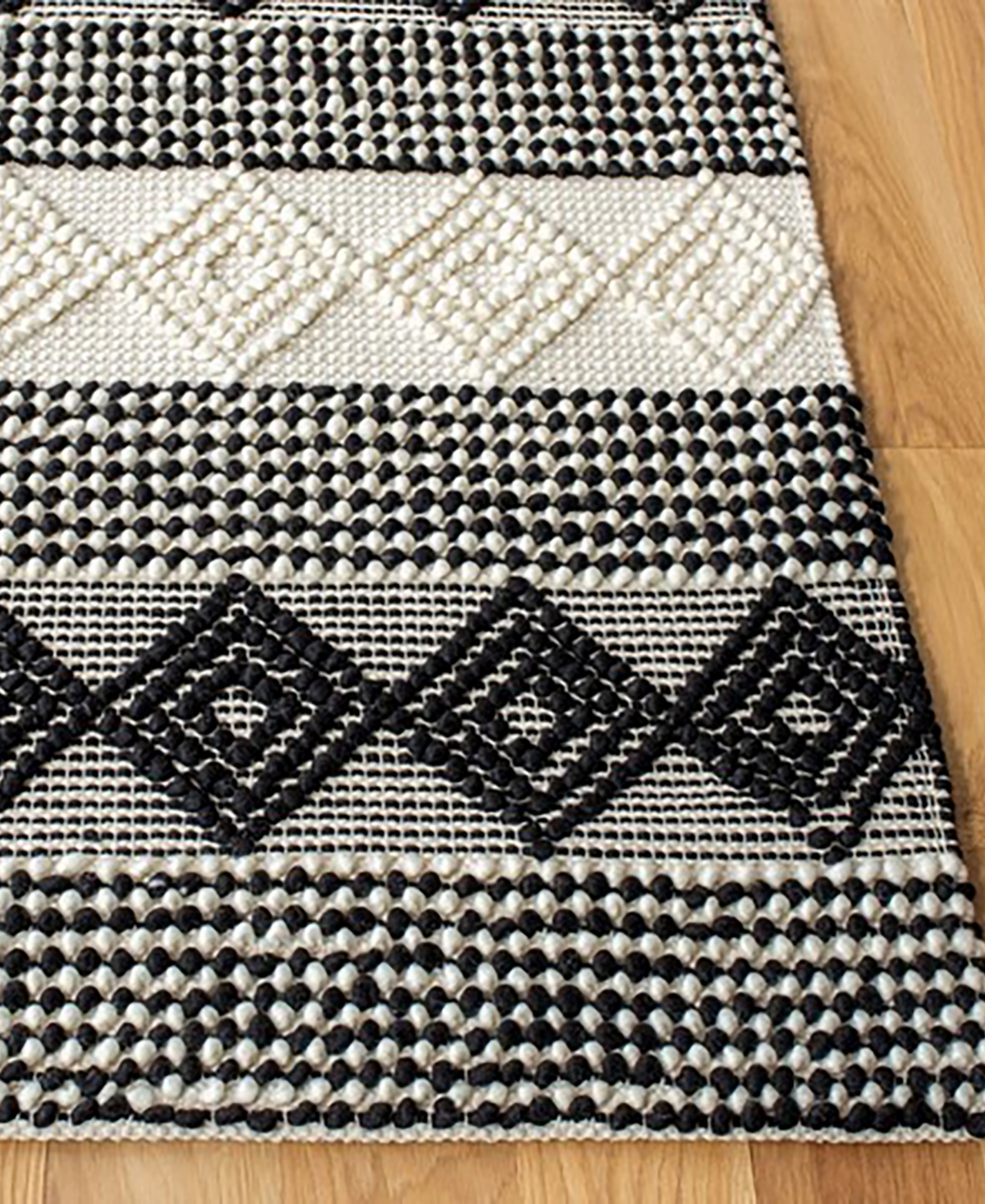 Safavieh Natura 102 NAT102Z 2'3