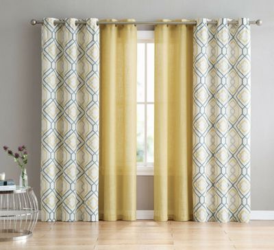 Coordinating 4 Piece & Solid Curtain Set