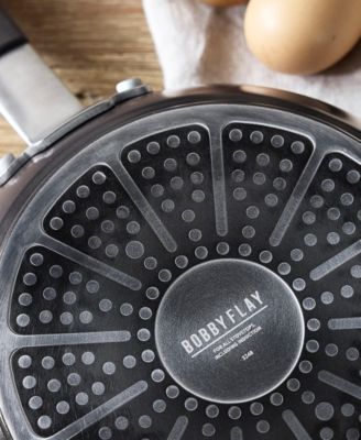 X Bobby Flay Professional Grade Ceramic Nonstick 4.5-Quart Saut&eacute; Pan with Lid