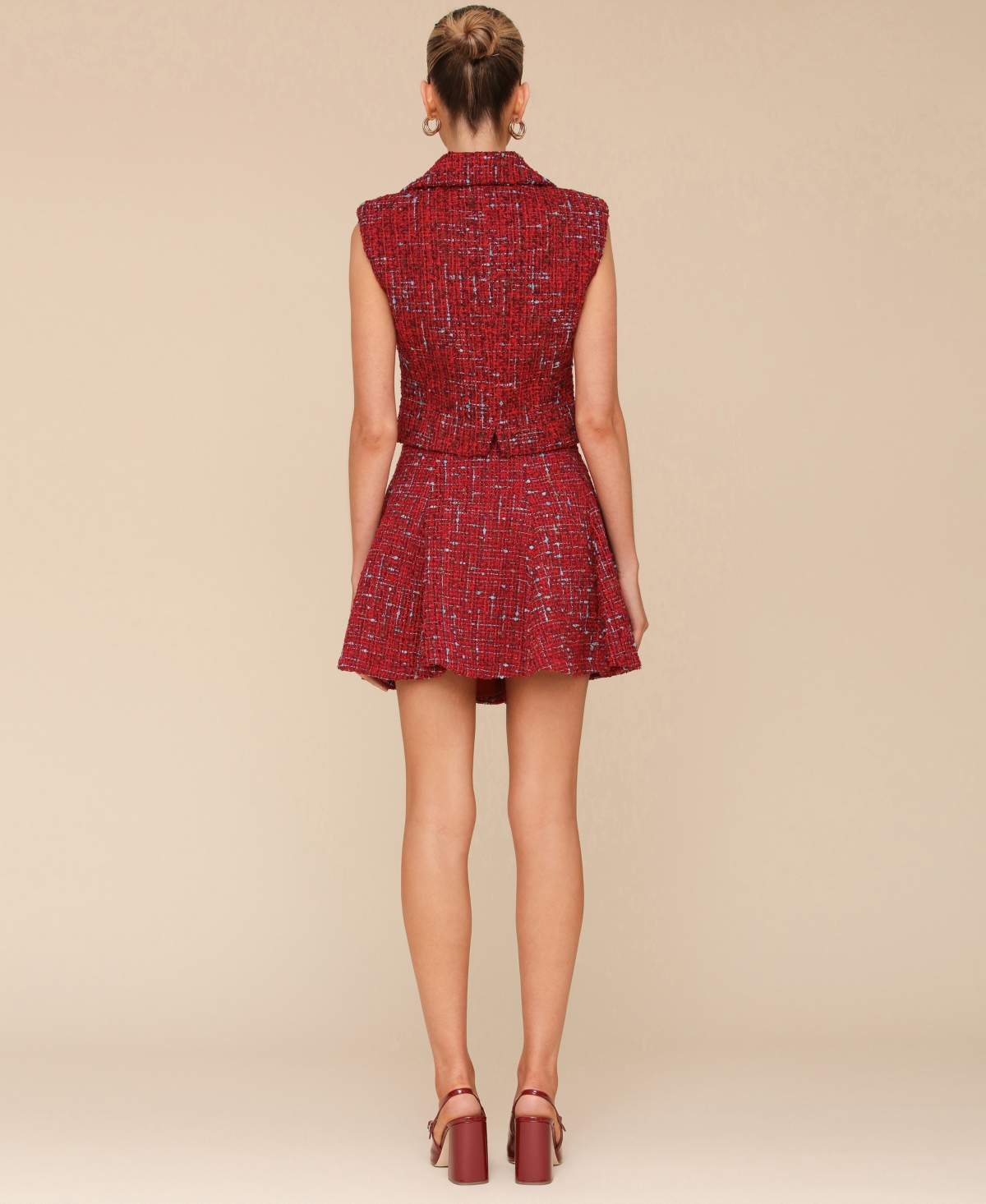 Avec Les Filles Women's Cropped Tweed Rosette Vest -Blue