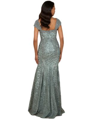 Women's Fitted Lace Mermaid Gown