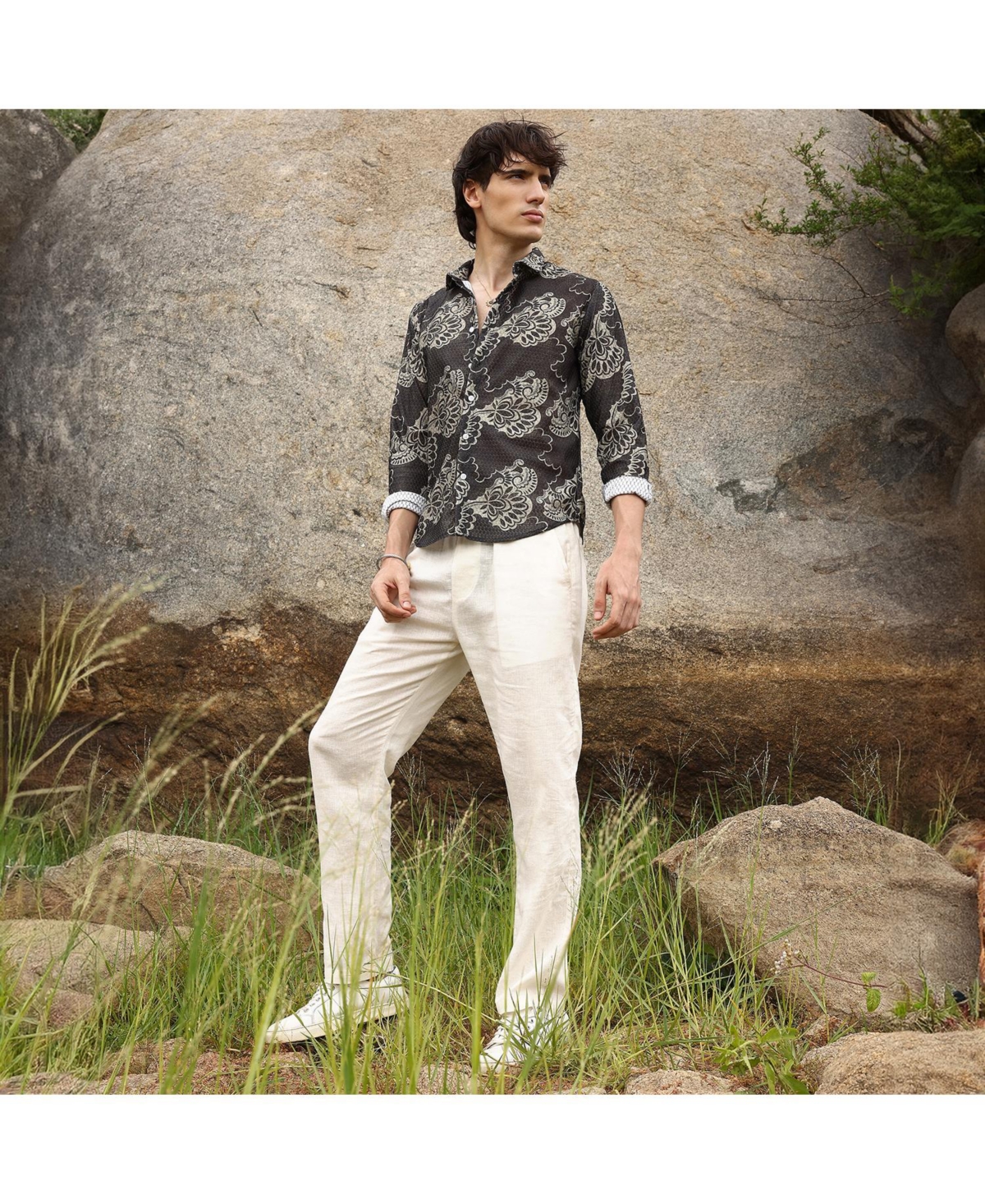 Campus Sutra Men's CharcoalFloral Block Shirt - Black