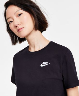 Women's   Sportswear Club Essentials   T-Shirt