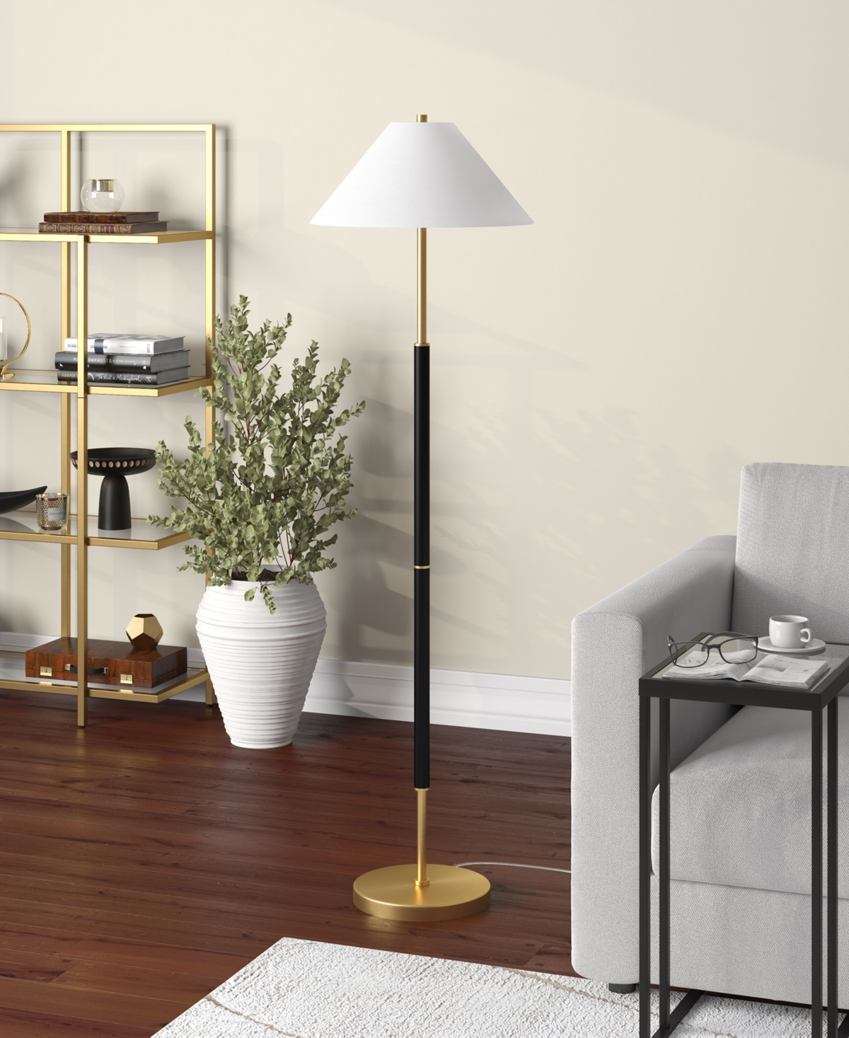 Hudson & Canal 18" Metal Simona 2-light Floor Lamp In Matte Black,brass