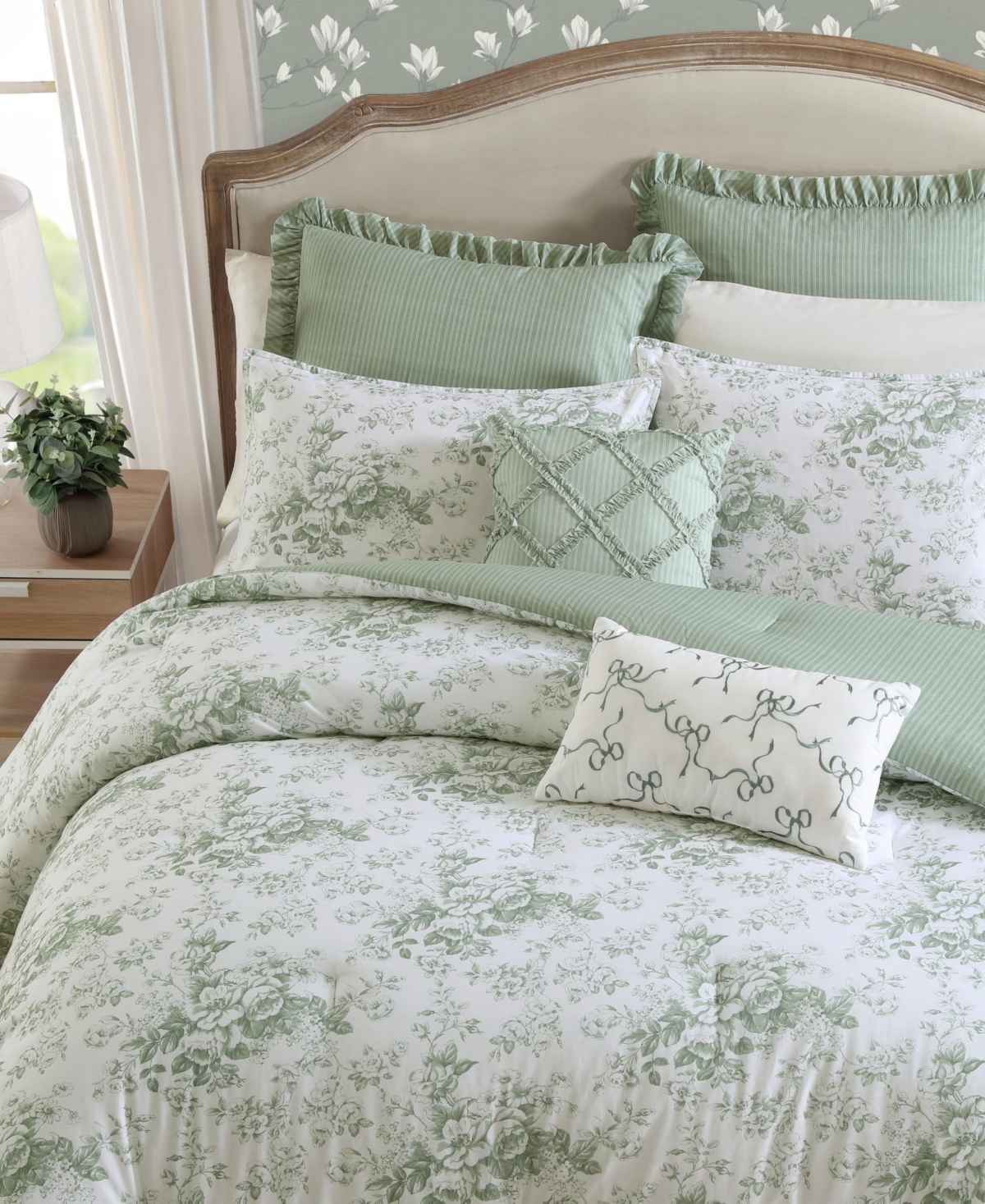 Laura Ashley Toile Delight Reversible 7-Pc. Comforter Set