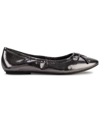 Women's Velma Almond Toe Ballet Flats