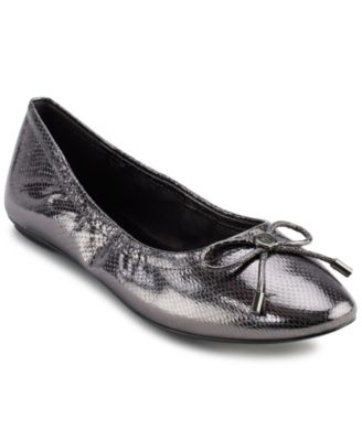 Women's Velma Almond Toe Ballet Flats