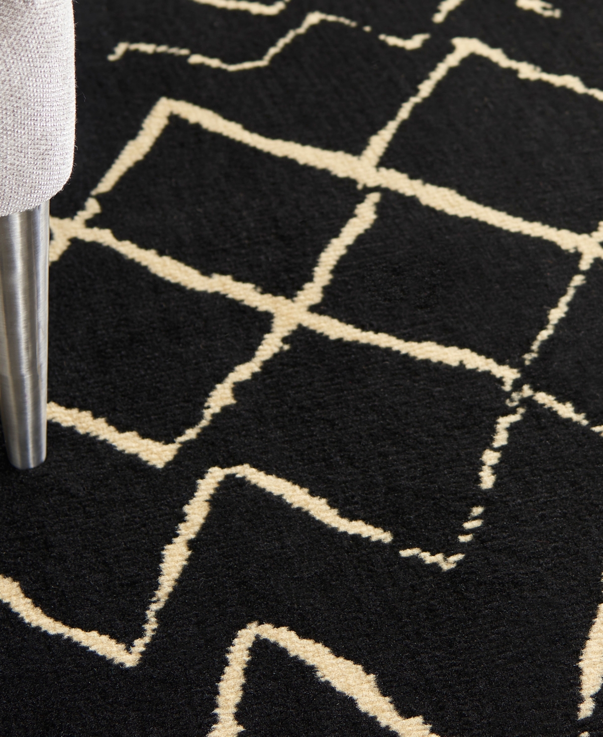 Nourison Home Grafix Grf04 7'10"x9'10" Area Rug In Black