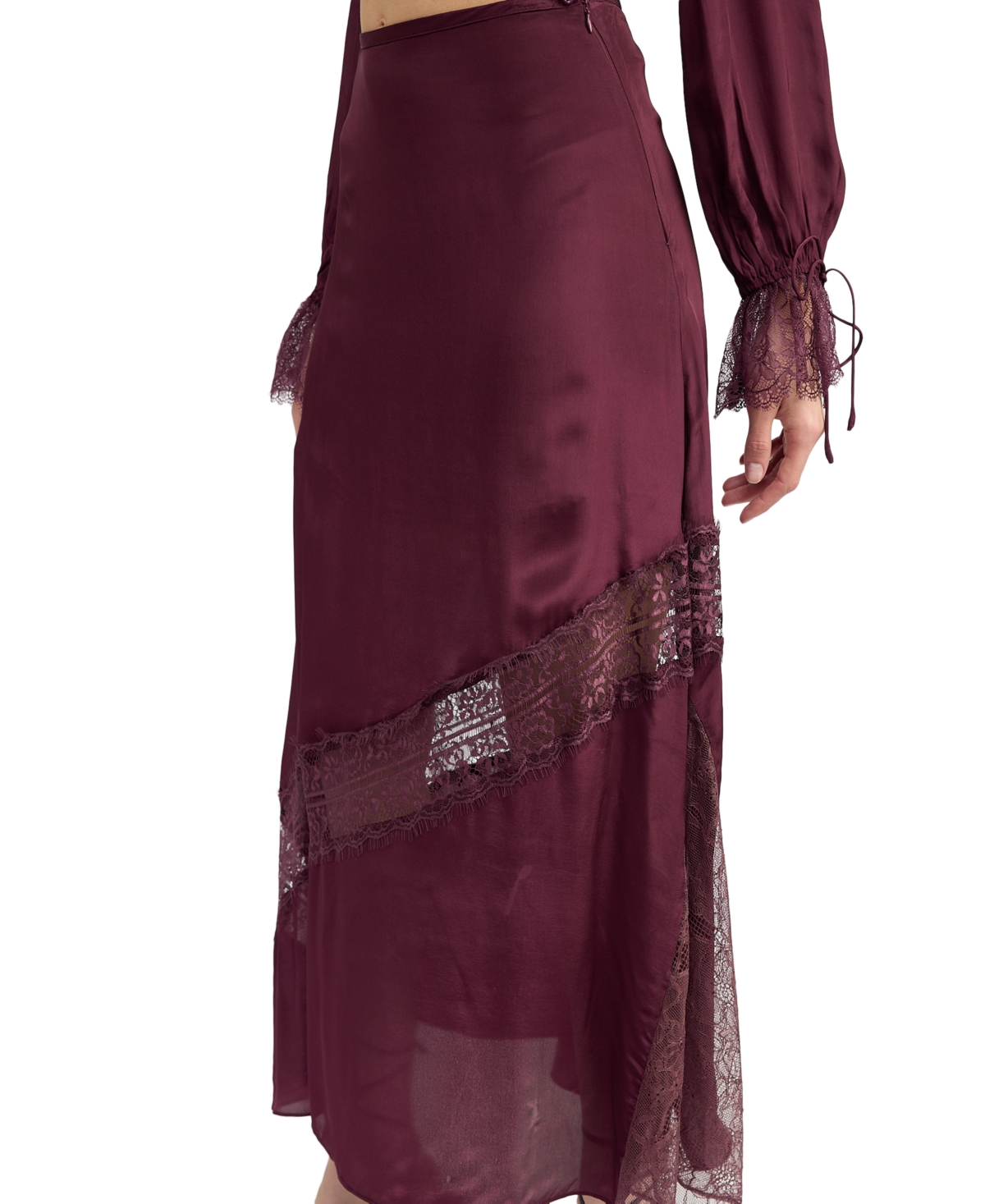 En Saison Women's Lace Peekaboo Cover Slip Skirt