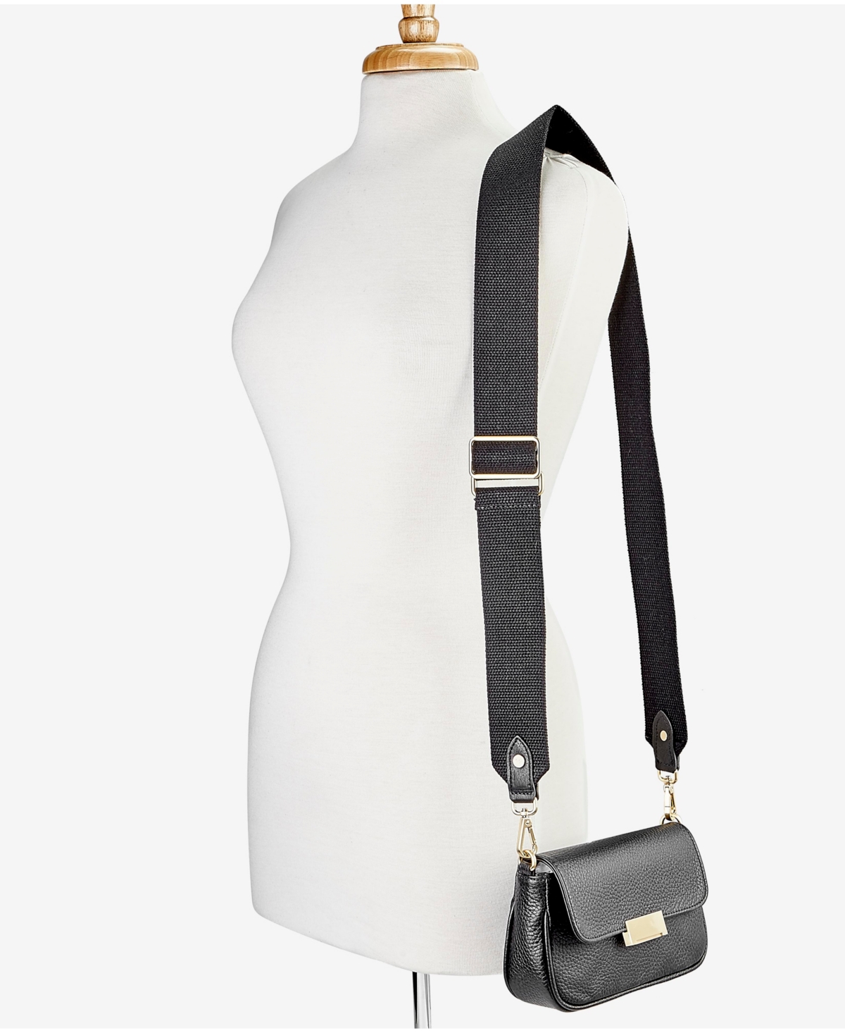 Gigi New York Women's Carrie Crossbody Belt Bag In Black