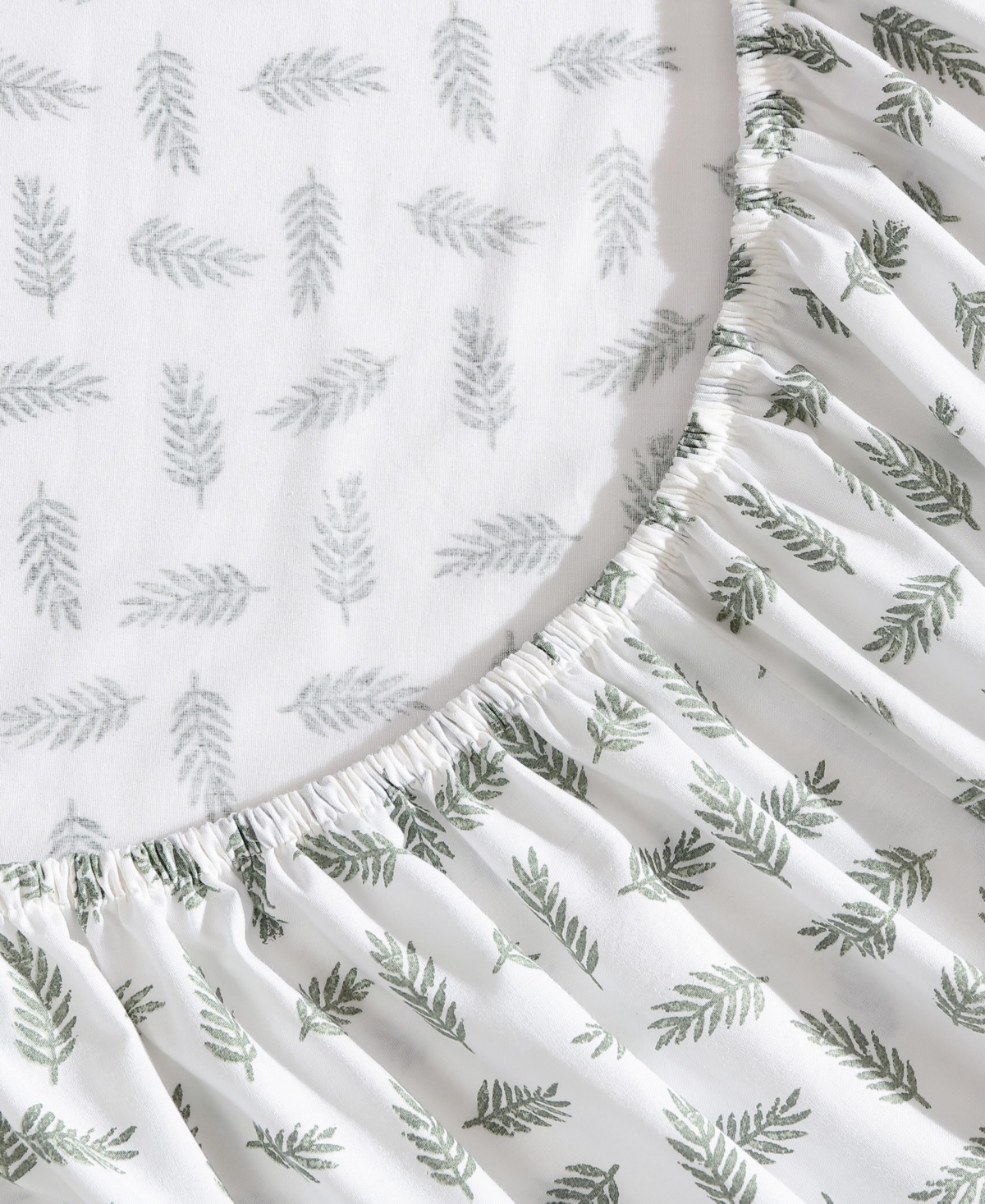 Eddie Bauer Printed 100% Cotton Percale 4-pc. Sheet Set, Full In Laurel Leaves
