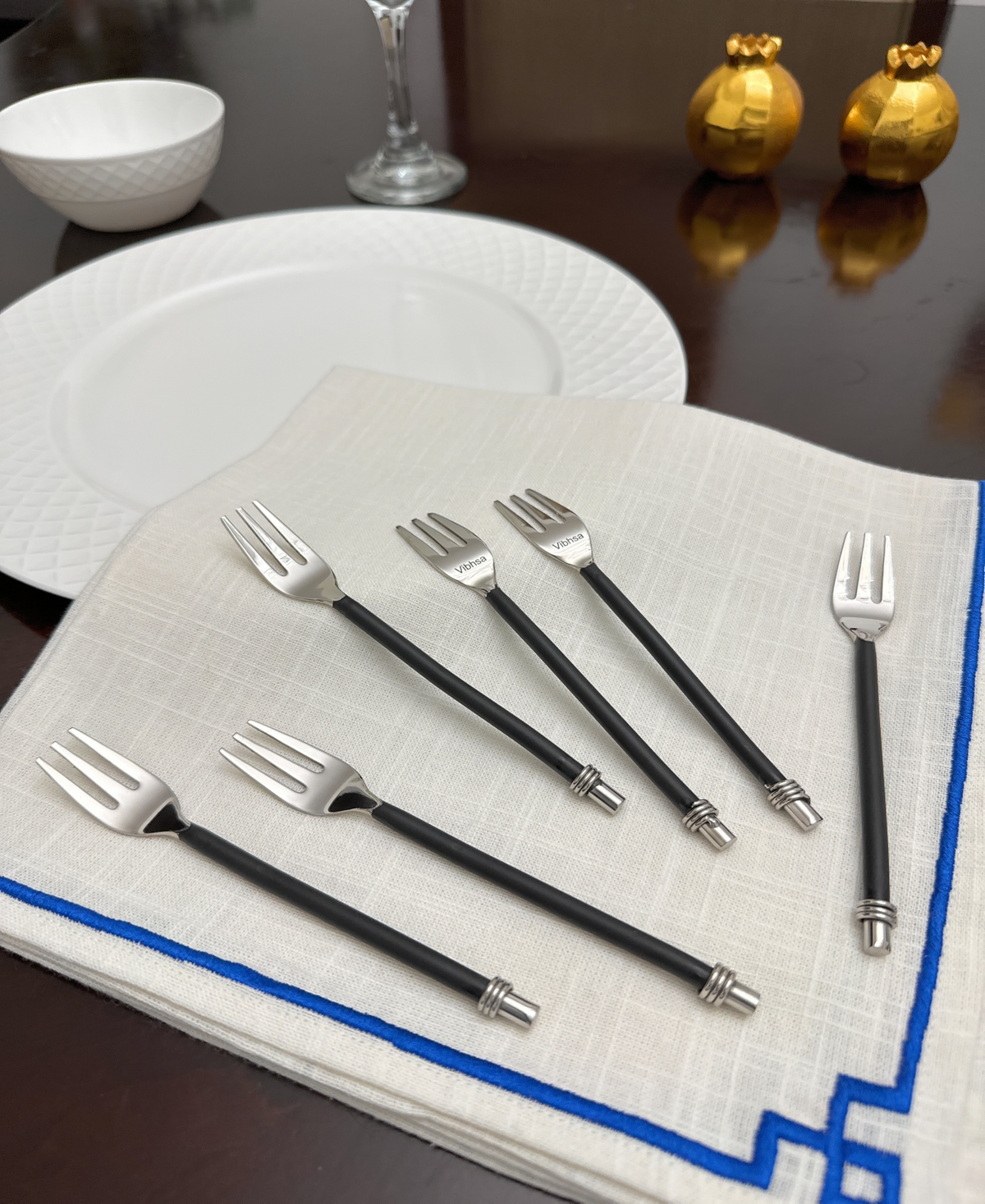 Vibhsa Curved 6-pc. Cake Fork Set, Service For 6 In Silver And Black