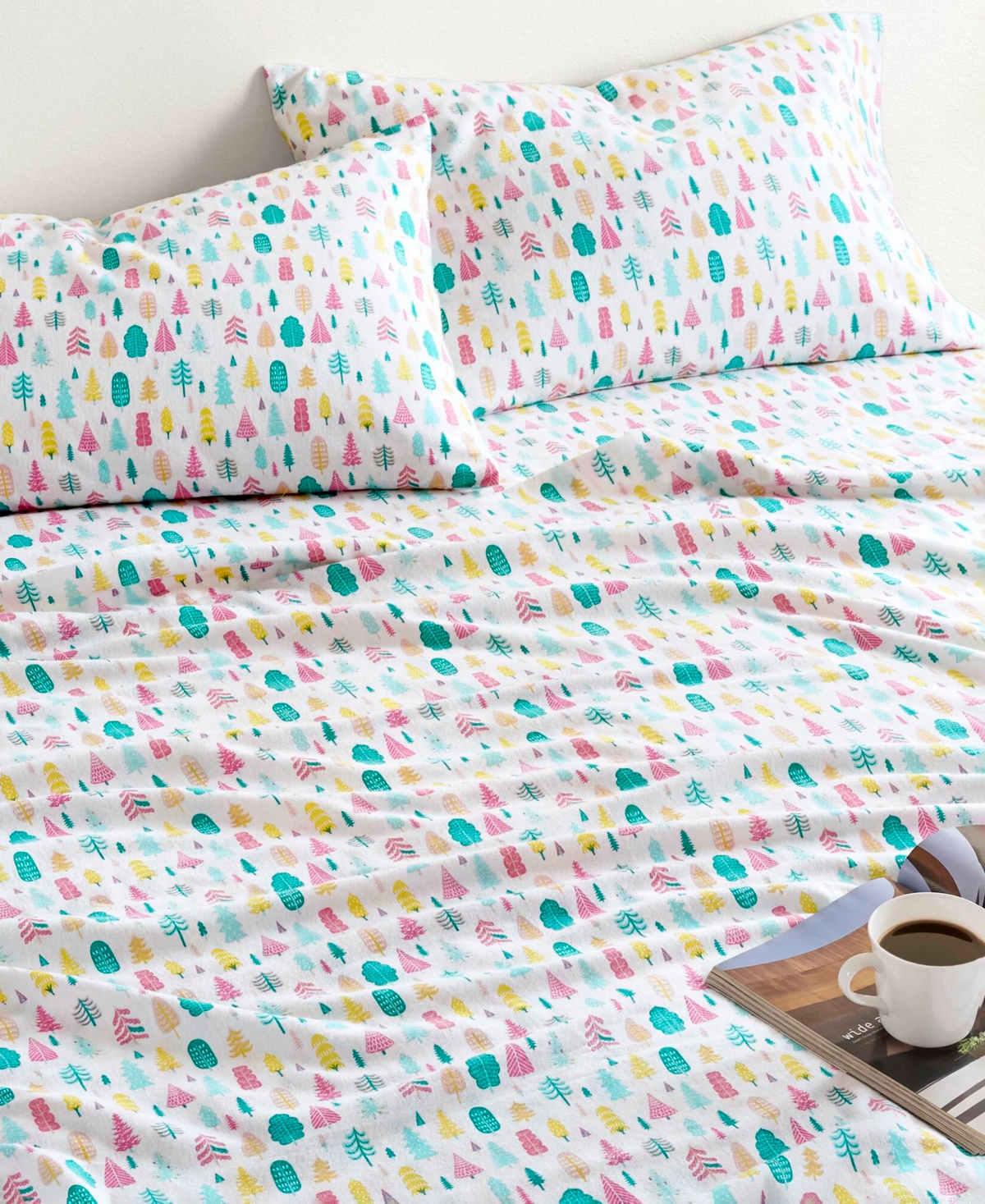 Intelligent Design Novelty Printed Flannel 3-pc. Sheet Set, Twin Xl In White Holiday Trees