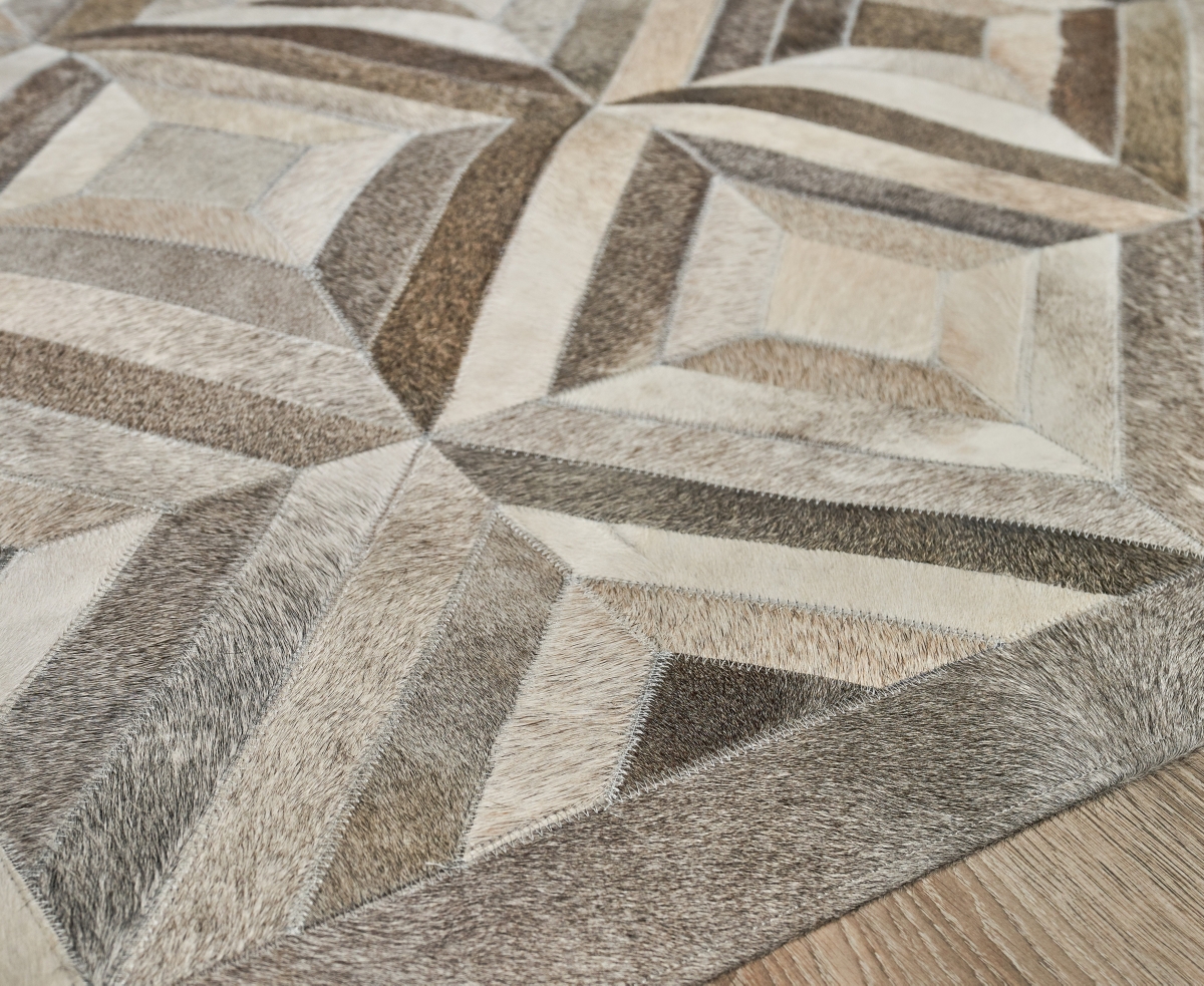 Exquisite Rugs Natural Hide 3361 5'x8' Area Rug In Silver