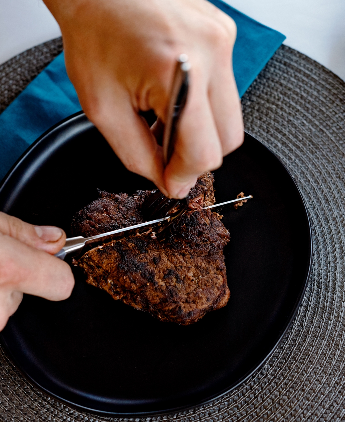 DURA LIVING 8-PIECE STEAK KNIFE SET