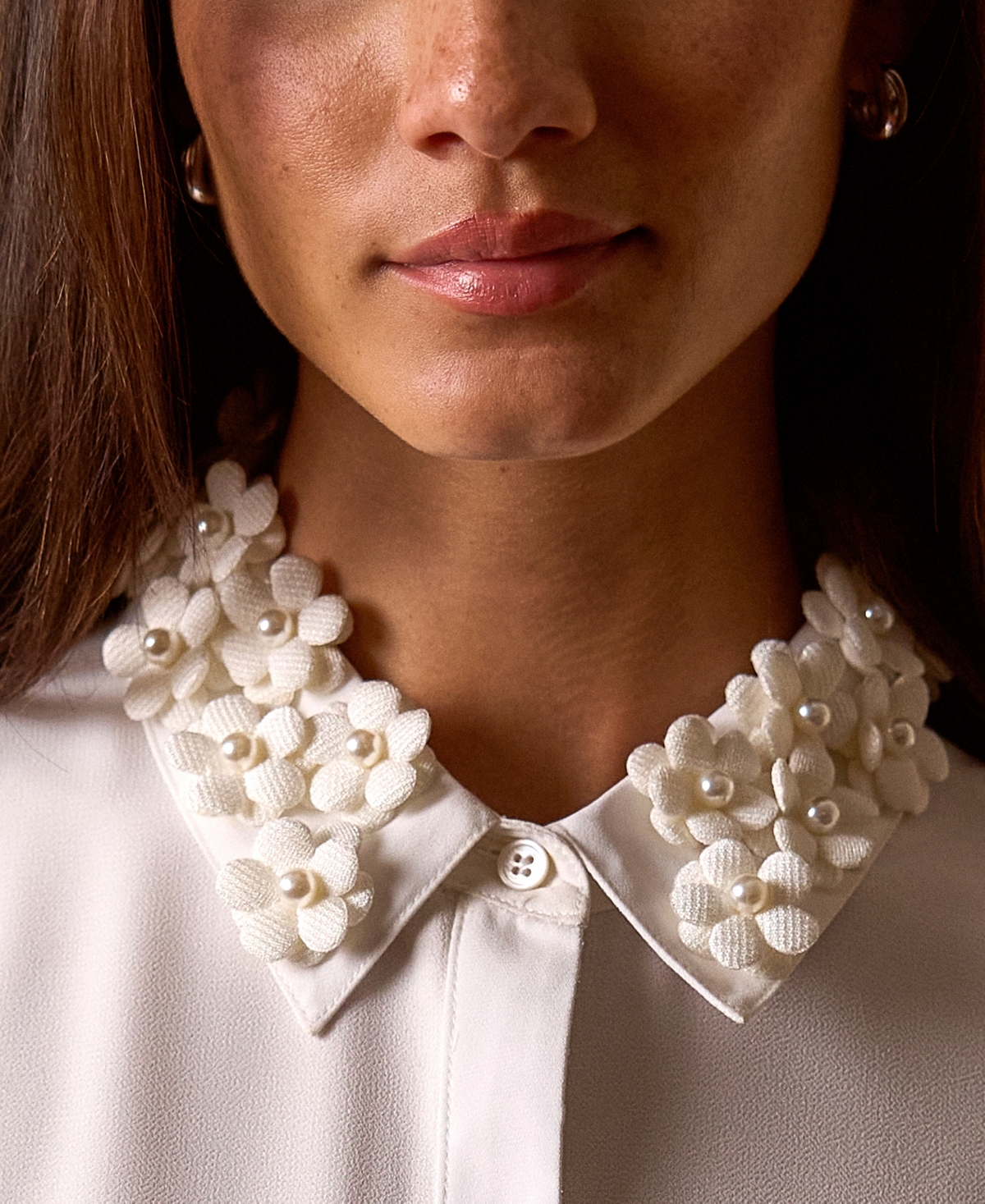 Cece Floral Applique Collared Blouse In New Ivory