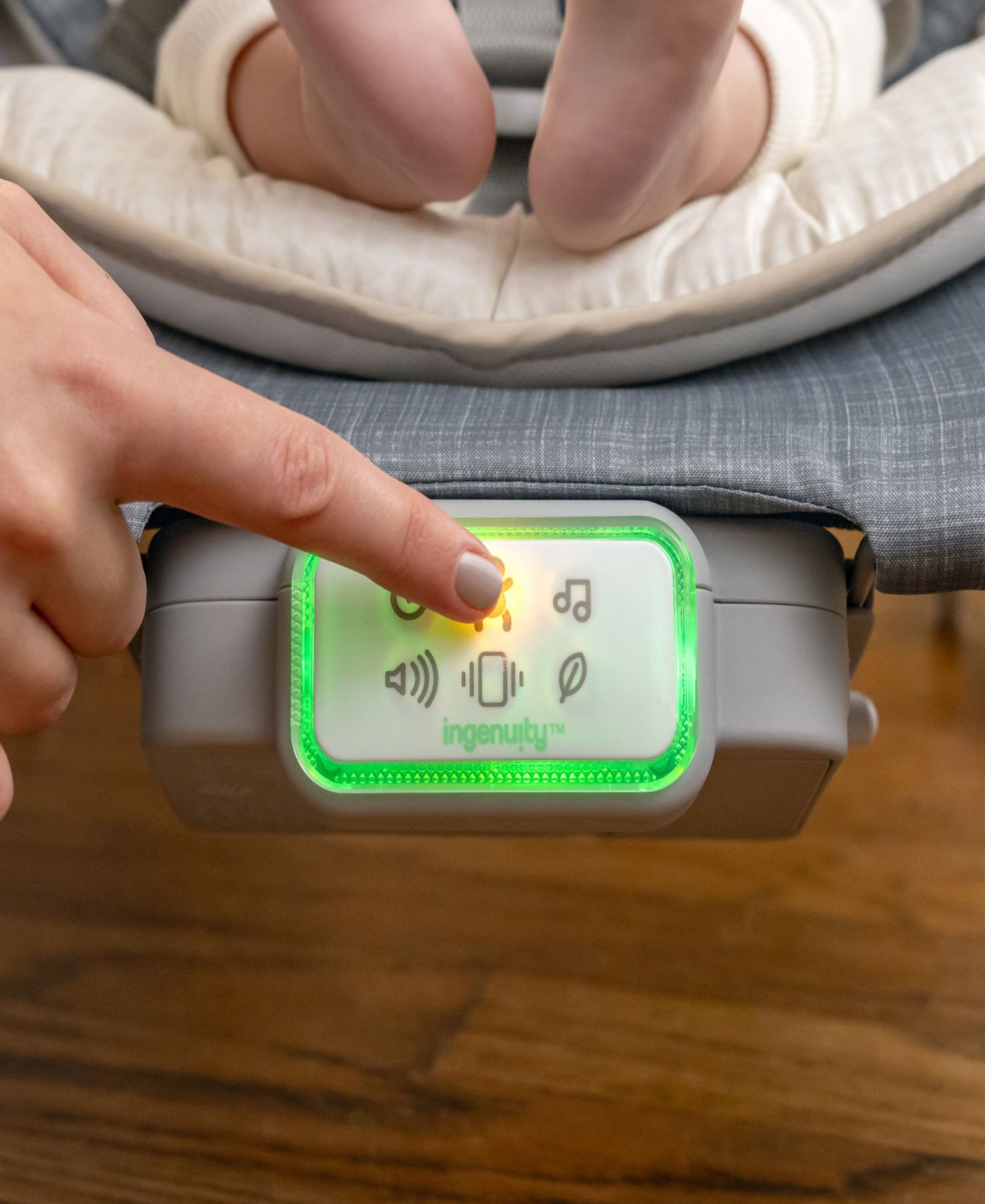 Baby Happy Belly™ Rock-to-Happy Belly™ Rock-to-Bounce Massage Seat