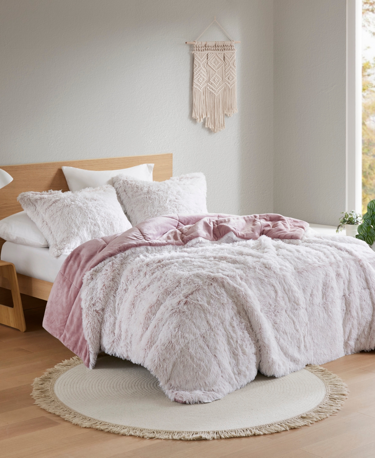Intelligent Design Malea Shaggy Faux-fur 3-pc. Comforter Set, King/california King In Pink,white