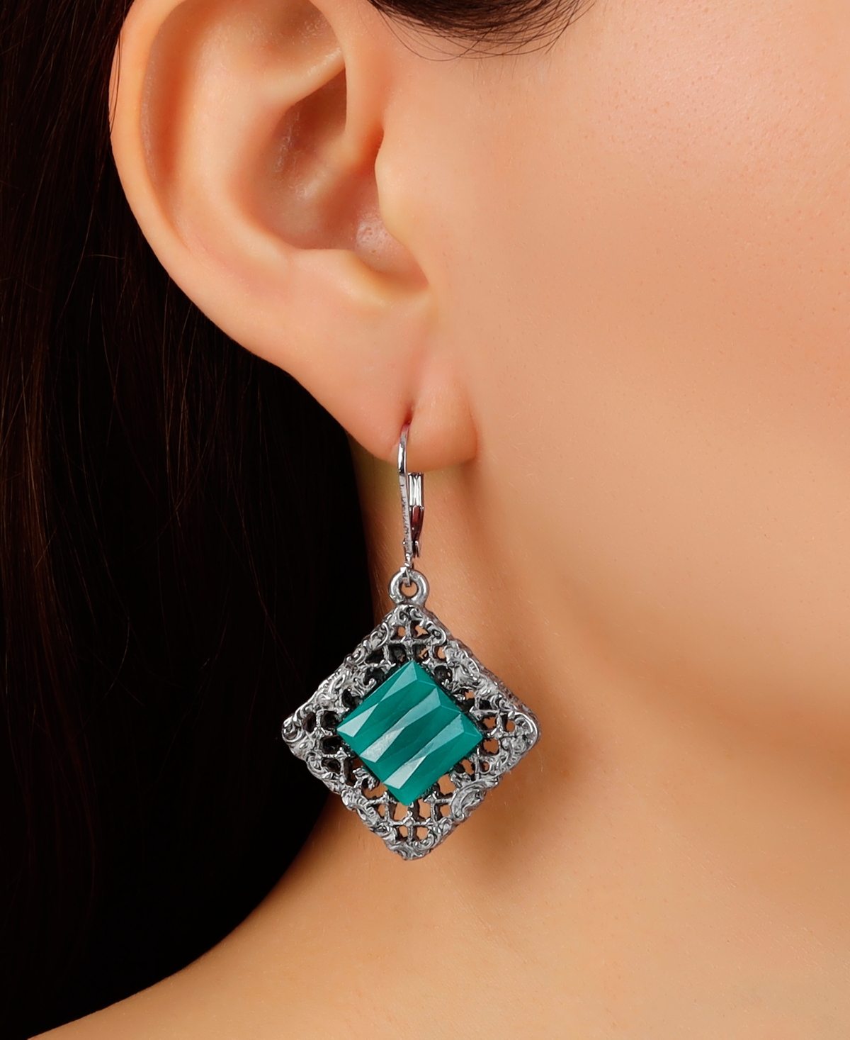 2028 GLASS RECTANGLE FILIGREE DROP EARRINGS 