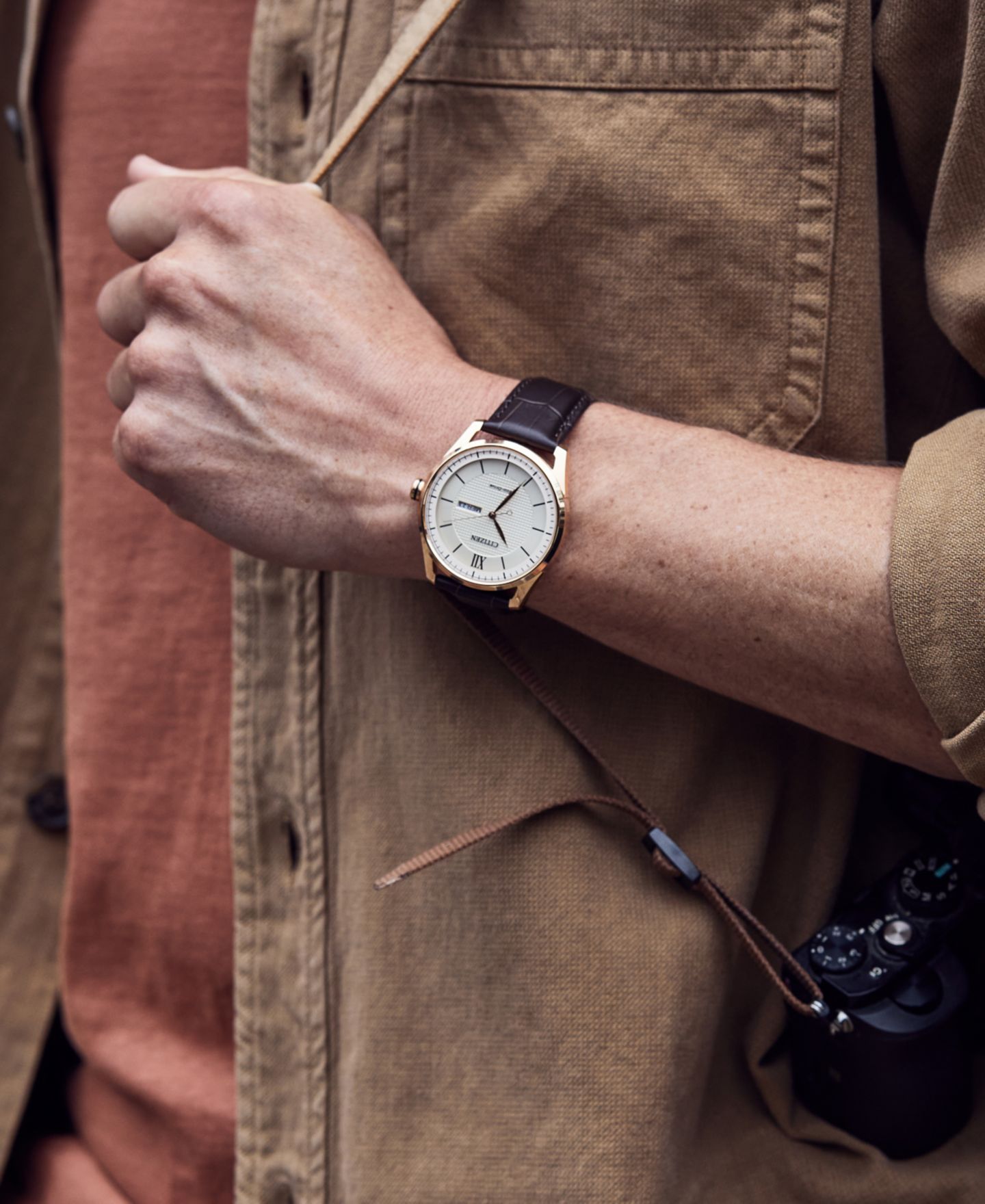 Мужские часы Citizen Eco-Drive Brown Leather Strap Watch 42mm — фото 4