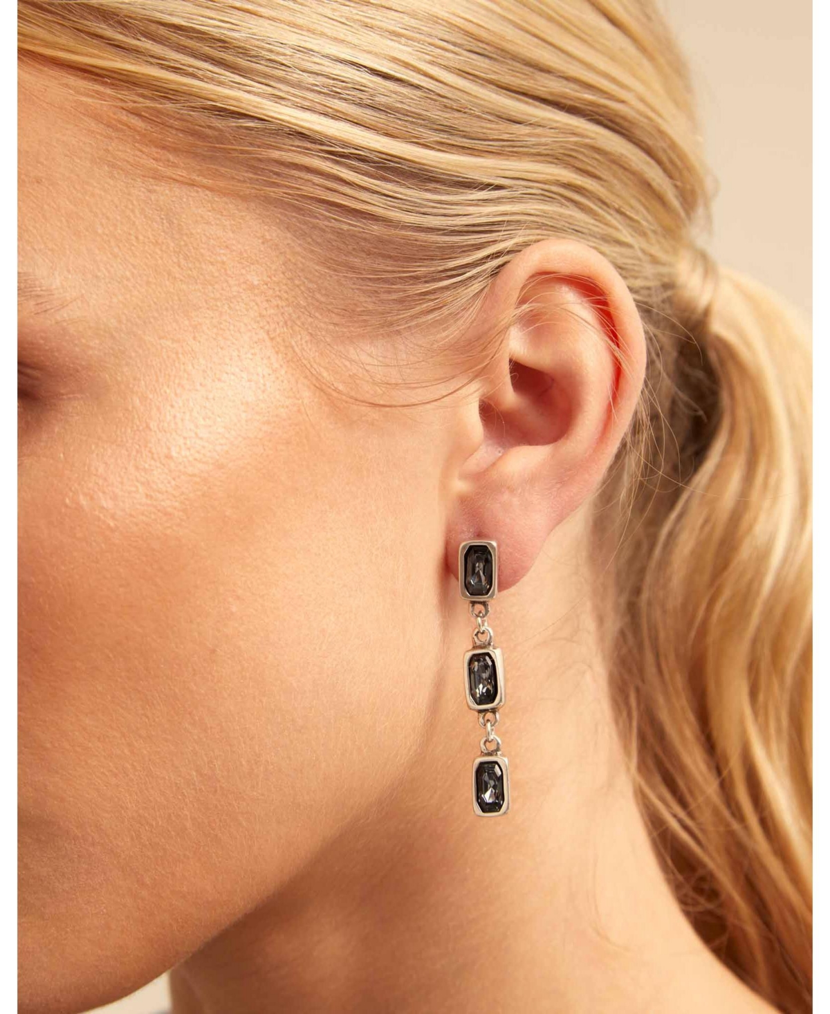 Unode50 Sterling Silver-plated Metal Alloy Gray Crystal Earrings In Gray