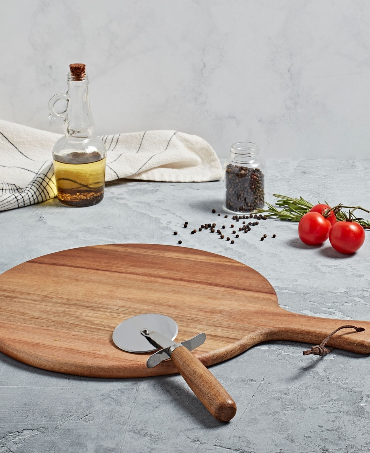 Tabletops Gallery Acacia Pizza Peel Cutter In Wood
