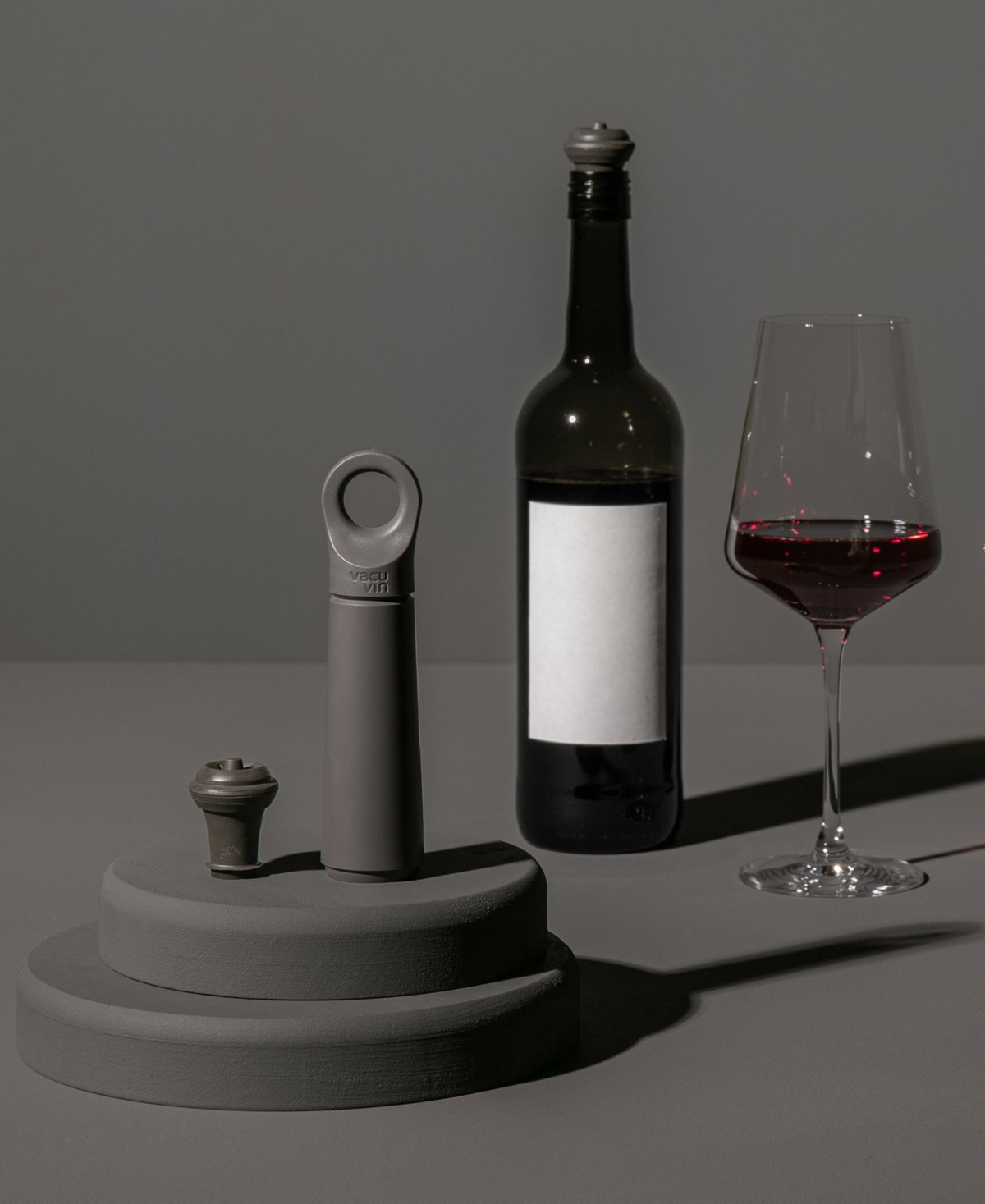 Vacu Vin Wine Saver Loop And Stopper Bundle In Graphite