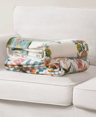 Plush Ultra Soft Throw, 50" x 70"