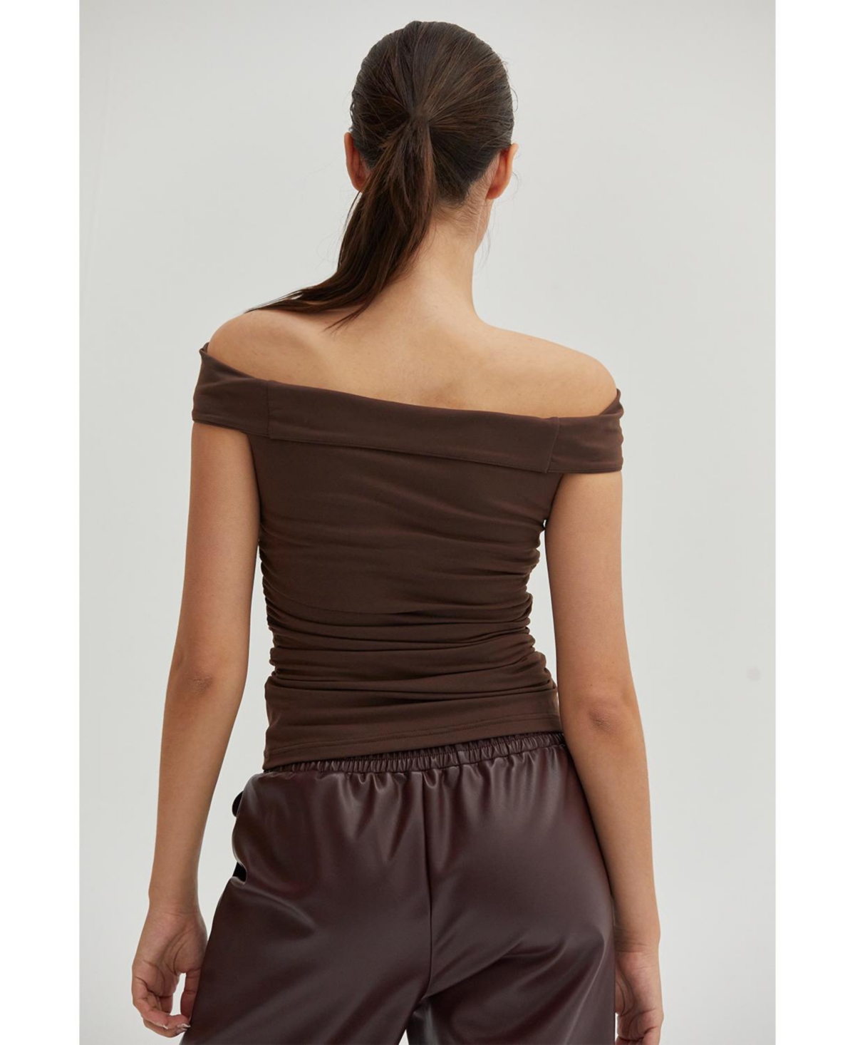 Crescent Women's Nora Off Shoulder Knit Top - Brown + Espresso
