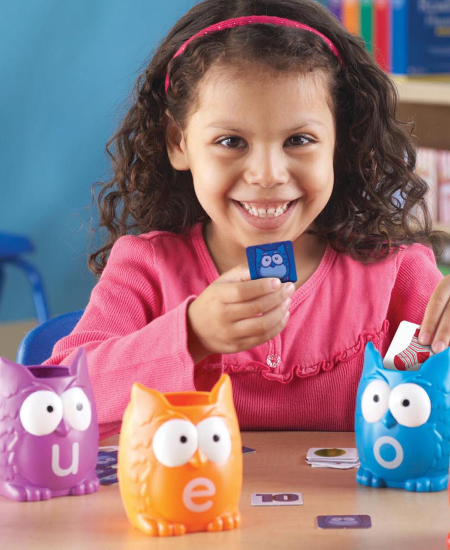 Детские игрушки Learning Resources Vowel Owls Long and Short Vowels 100-Piece Set, Ages 5+ — фото 6