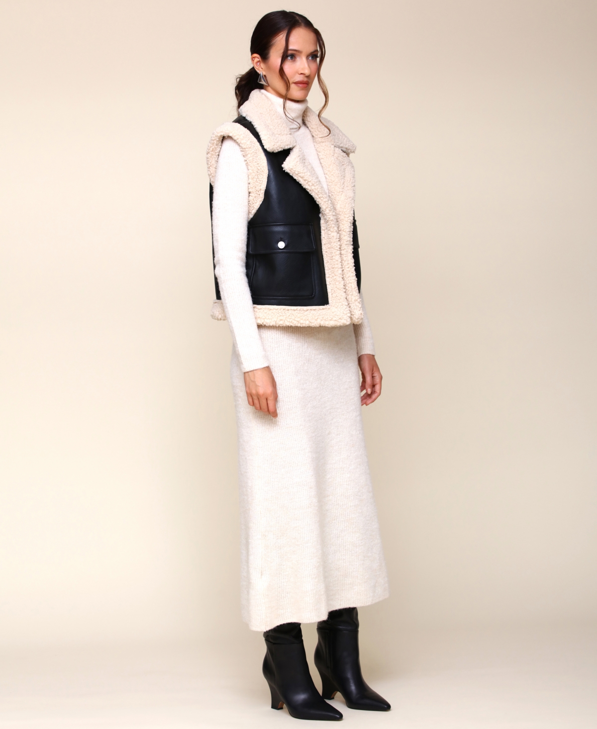 Avec Les Filles Women's Faux Leather Faux Sherpa Trucker Vest -Cream