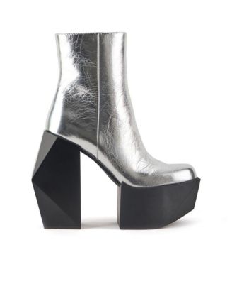 United Nude