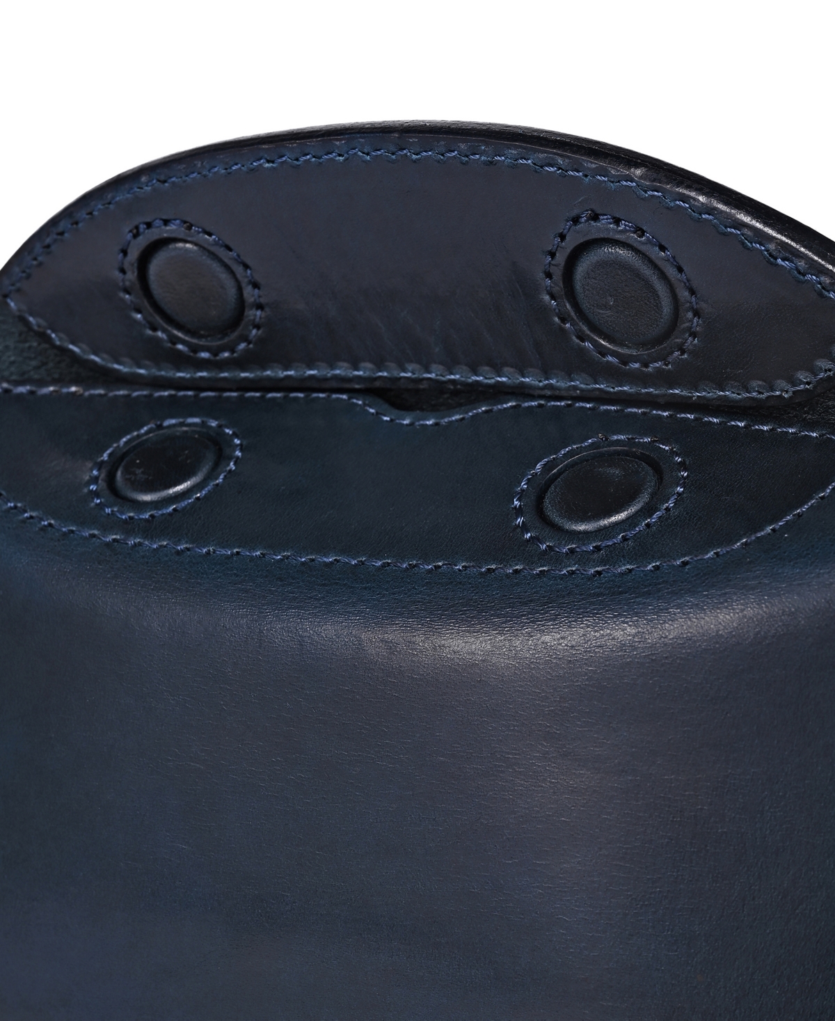 Old Trend Snapper Vintage Crossbody Bag In Navy