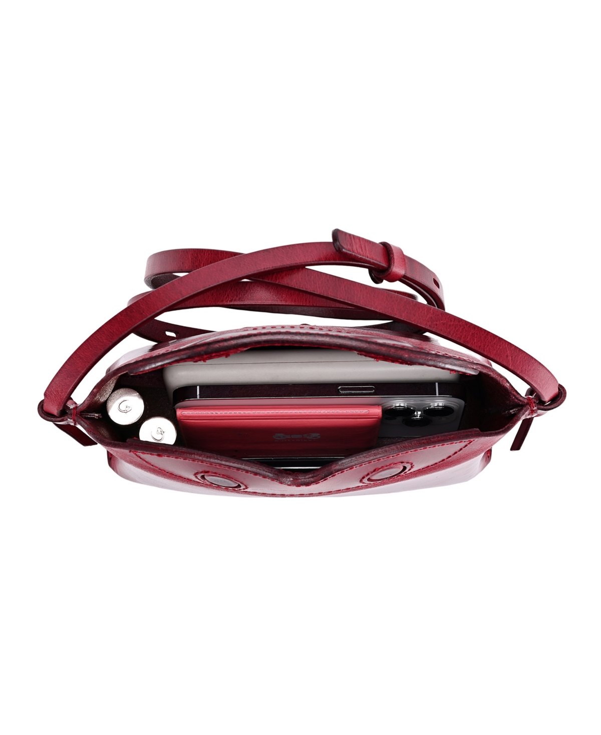 Old Trend Snapper Vintage Crossbody Bag In Maroon
