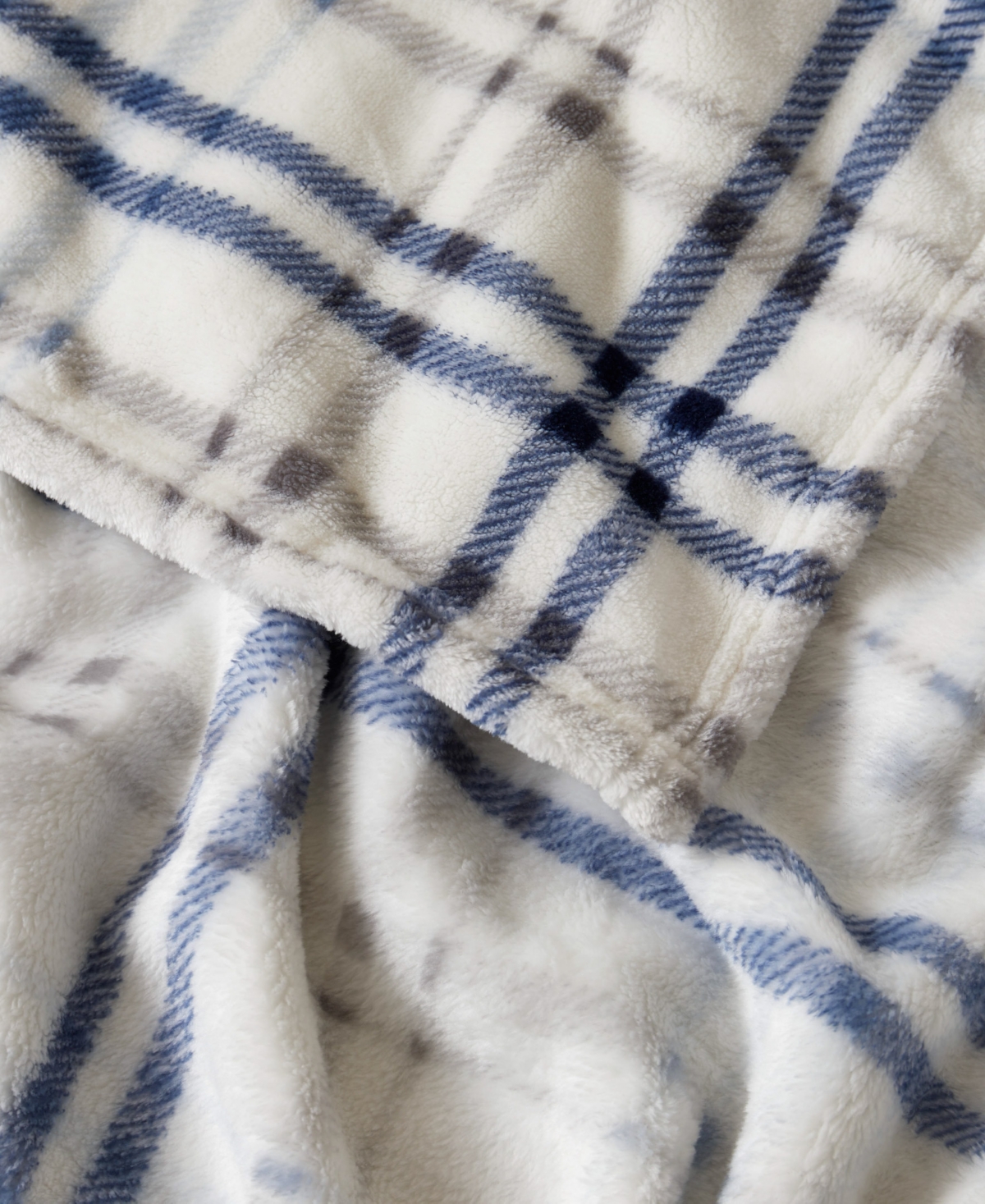 Lucky Brand Camper Plaid Cozy Plush Throw, 50" X 70" In Blue