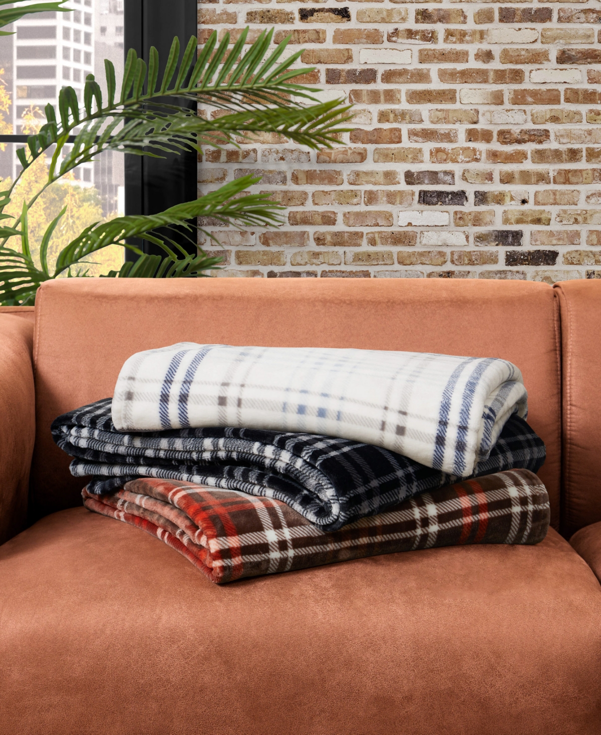 Lucky Brand Camper Plaid Cozy Plush Throw, 50" X 70" In Blue