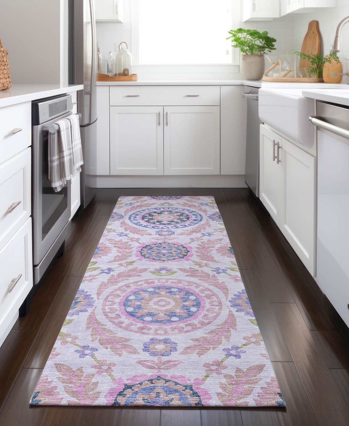 Addison Chantille Acn751 2'3"x7'6" Runner Area Rug In Rose