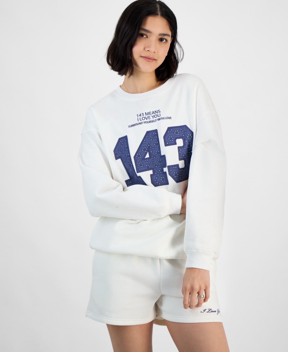 Juniors' Graphic Patch Crewneck Sweatshirt - Grey