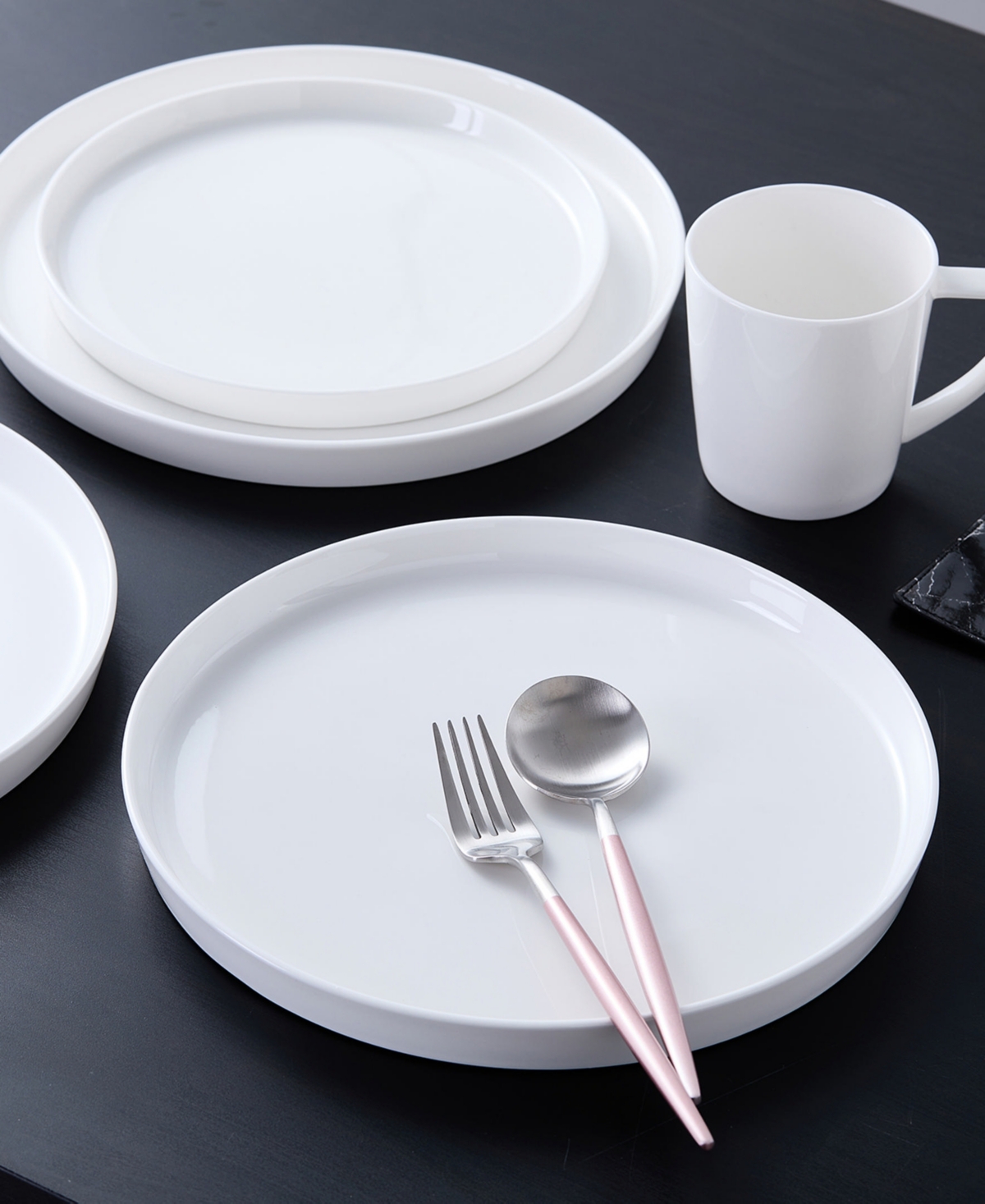 Stone Lain Madeline Bone China 32 Pc. Dinnerware Set, Service For 8 In White