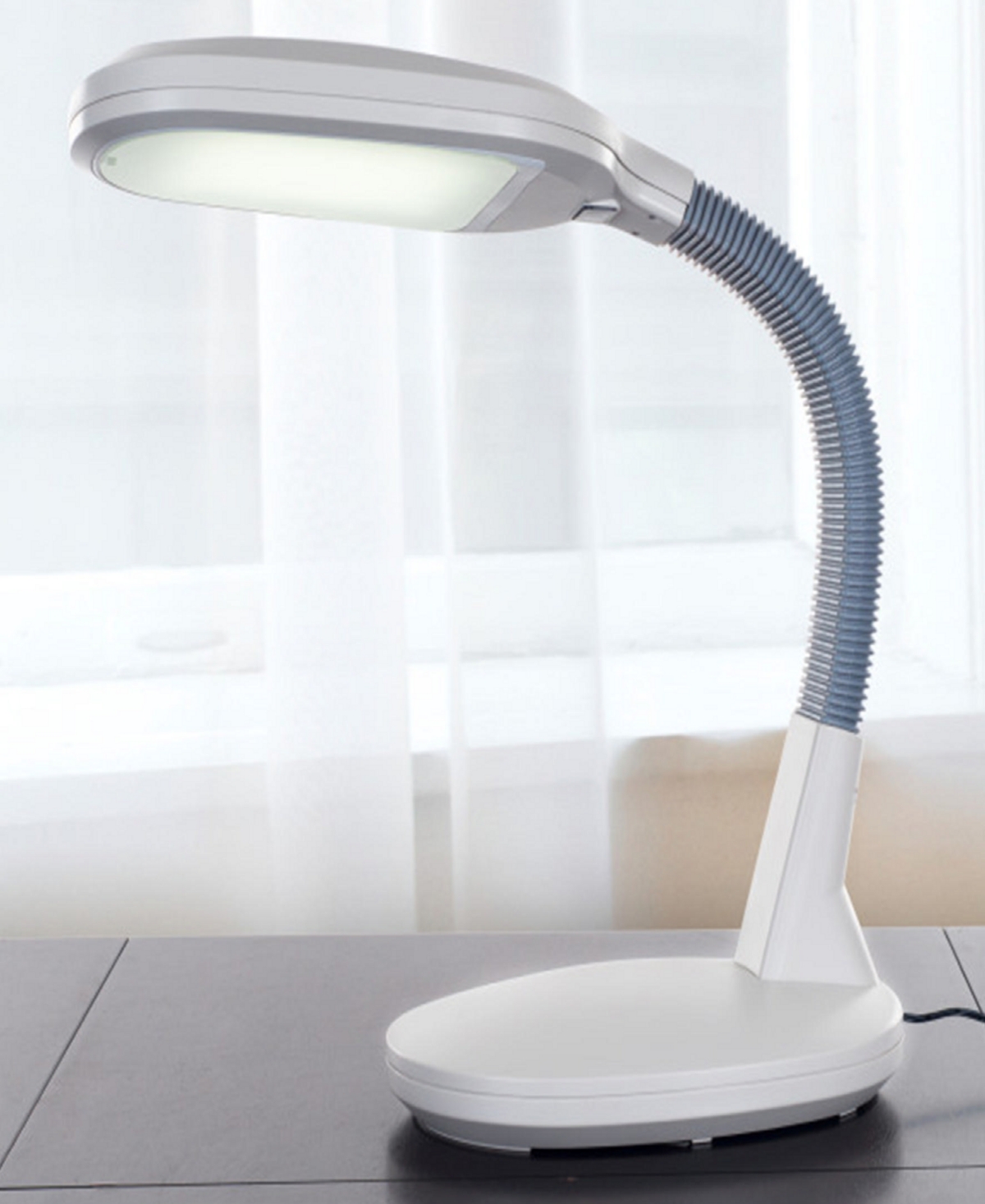 LAVISH HOME 26" LED SUNLIGHT DESK LAMP 