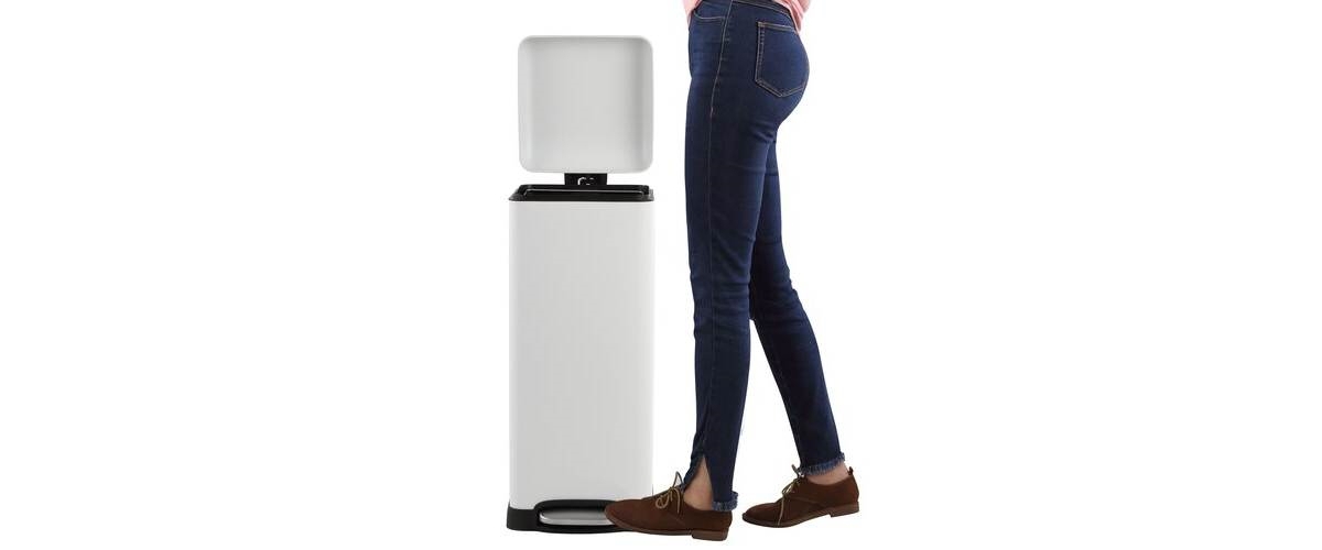 Slickblue 8-Gallon Retro Stainless Steel Step-On Trash Can for Easy Waste Disposal