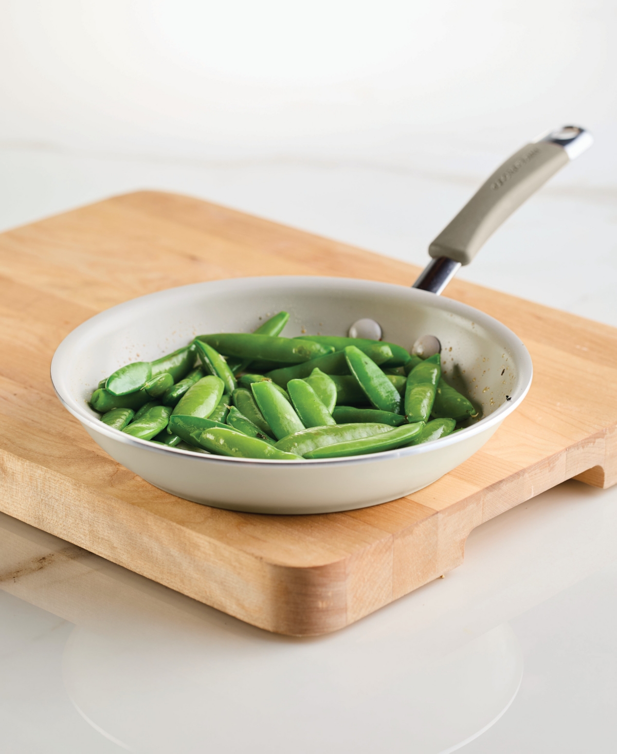 Rachael Ray Cucina Ceramic 12.5in Nonstick Frying Pan In Almond