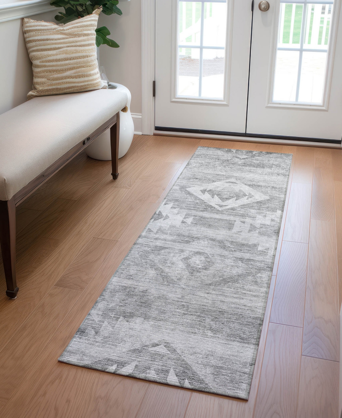 Addison Chantille Acn837 2'3"x7'6" Runner Area Rug In Silver