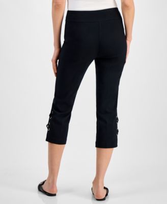 Women's Side Lace-Up Pull-On Capri Pants