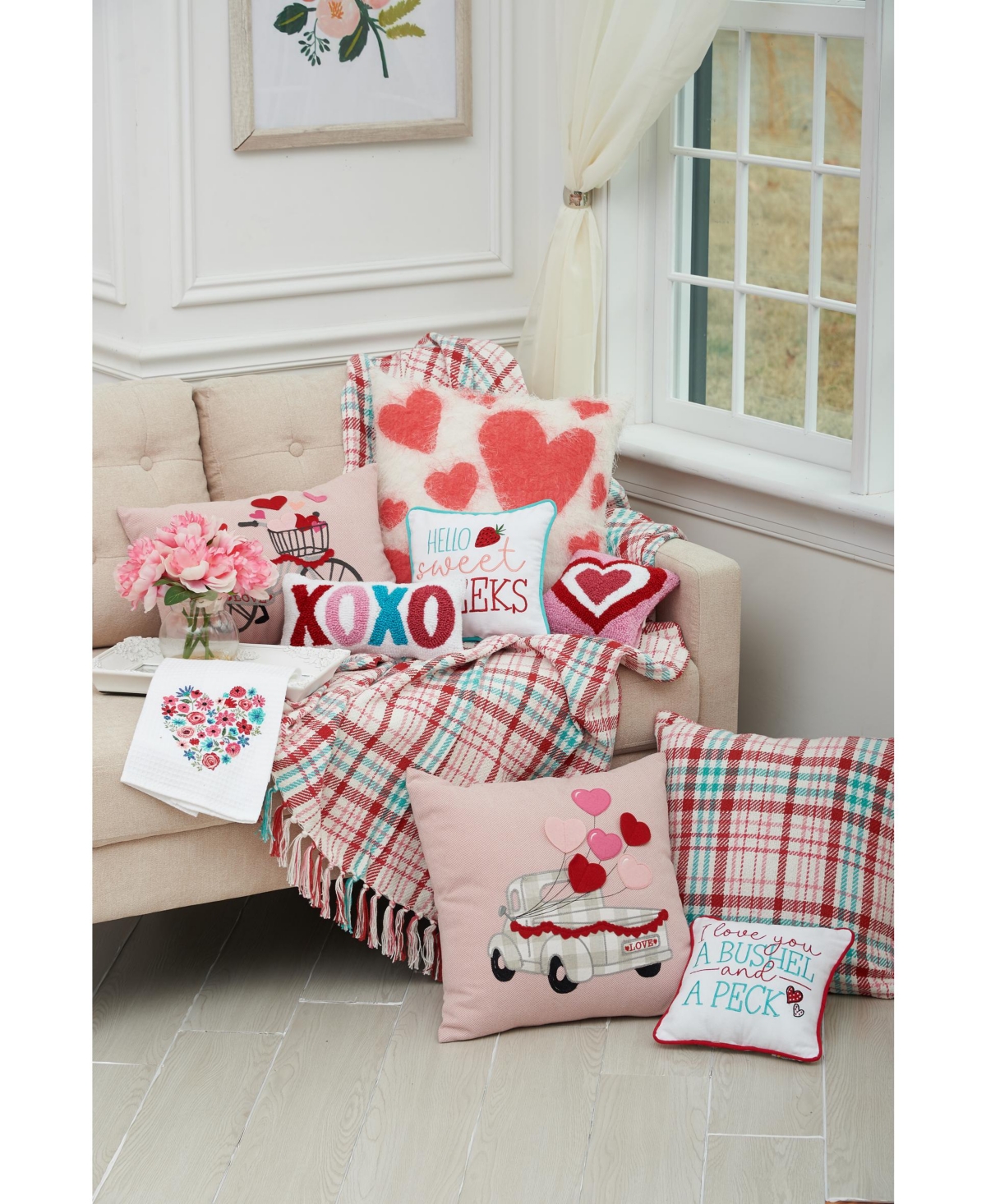 18" x 18" Valentine's Day Heart Balloons Love Truck Embroidered Accent Throw Pillow