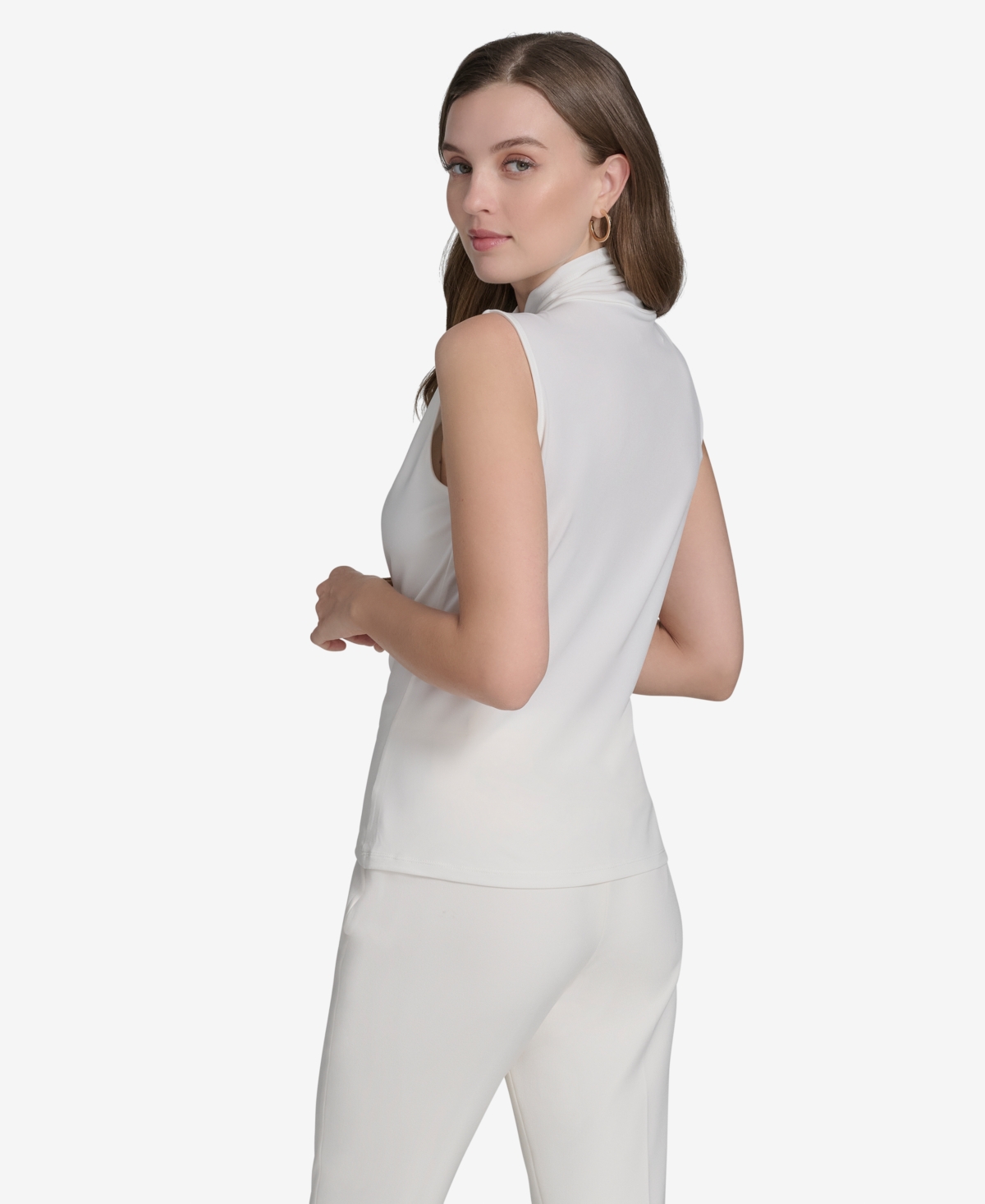 HALSTON WOMEN'S SLEEVELESS CROSSOVER HARDWARE TOP