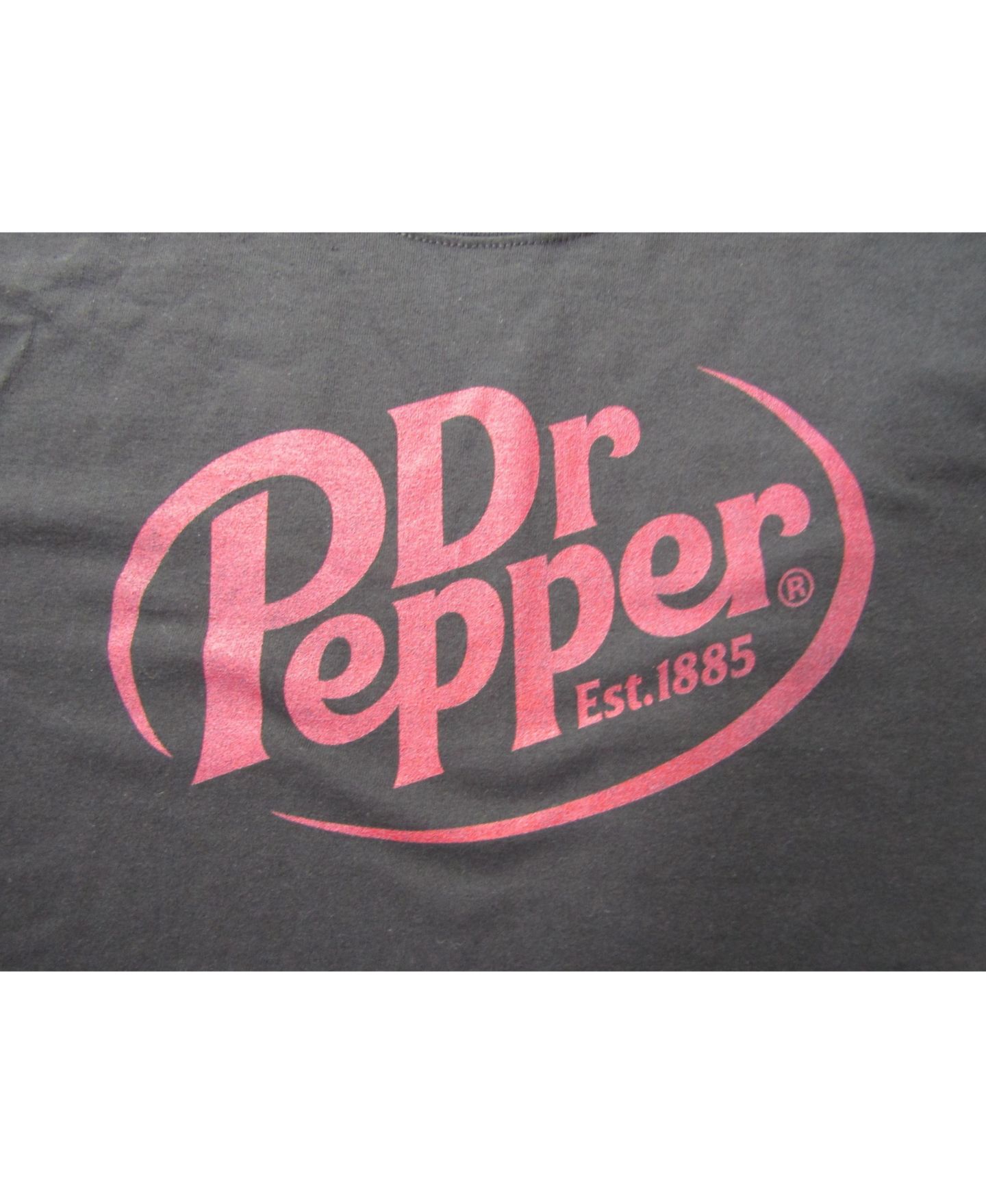 Мужская футболка Dr. Pepper Big & Tall Dr Pepper Est. 1885 Maroon Logo Black Graphic Tee-5XL, цвет: Чёрный — фото 2