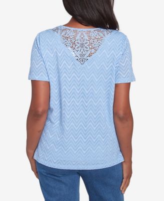 Women's Classic Textured Chevron Lace Back Top