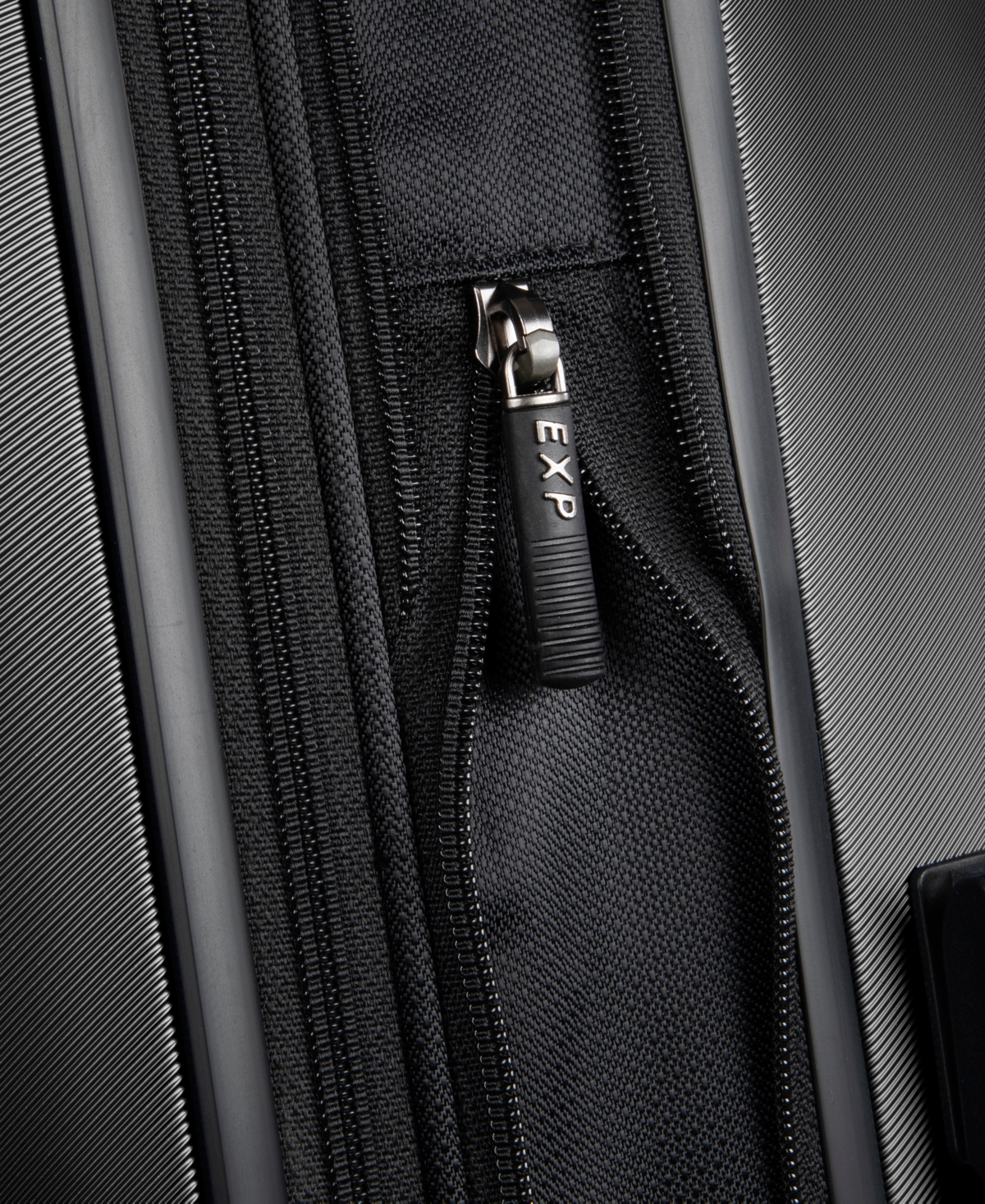 Ricardo Palm Springs 29" Hardside Check-in Spinner Suitcase In Onyx