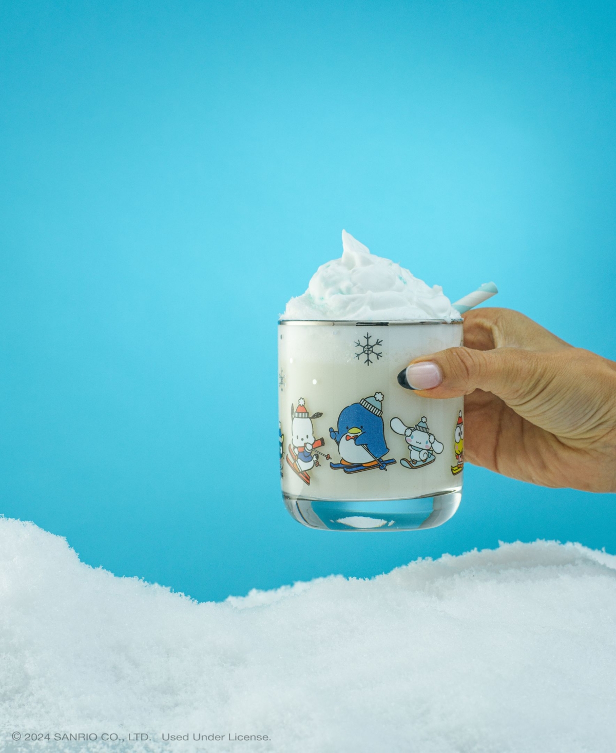 JOYJOLT HELLO KITTY AND FRIENDS WINTER WONDERLAND SHORT GLASSES, SET OF 4 